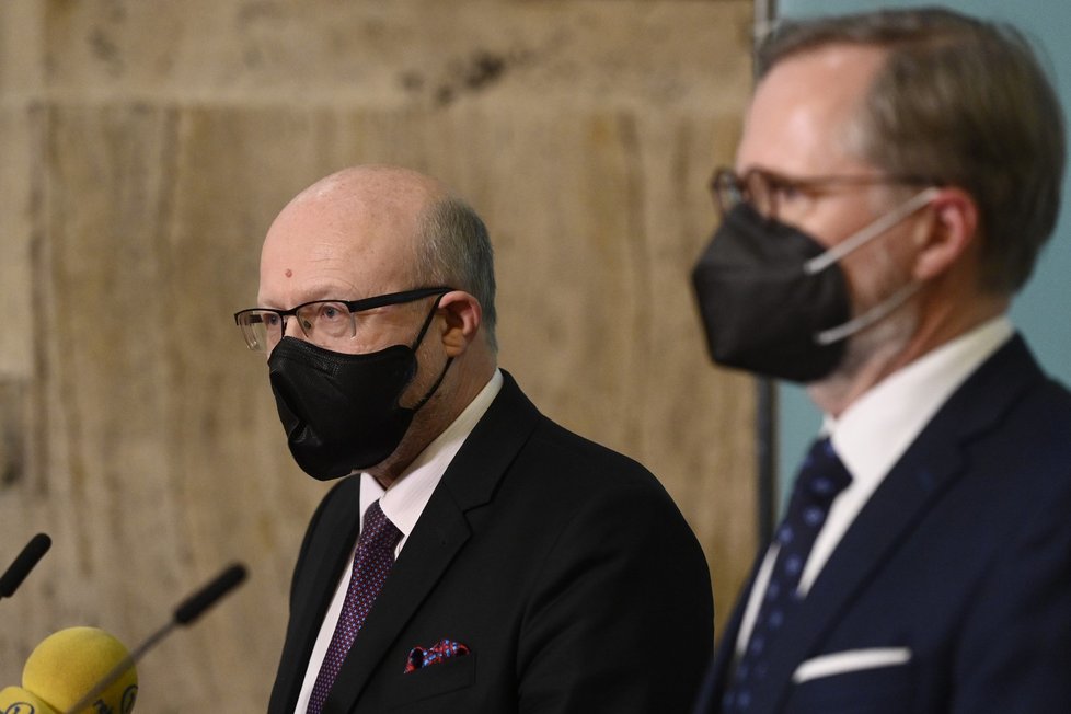 Uvádění ministrů do úřadu: Nový ministr zdravotnictví Vlastimil Válek (TOP09) (17.12.2021) Uvádění ministrů do úřadu: Nový ministr zdravotnictví Vlastimil Válek (TOP09) (17.12.2021)