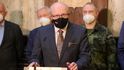  Ministr zdravotnictví Vlastimil Válek (TOP09) na tiskové konferenci k představení Národního institutu pro zvládaní pandemie (NIZP) (6.1.2022)