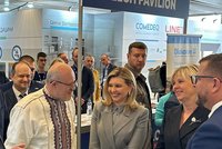Netradiční oděv ministra Válka: Na setkání se Zelenskou a Pavlovou vynesl ukrajinskou košili!