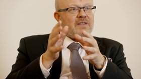 Ministr zdravotnictví Vlastimil Válek (TOP09) varuje před podzimní vlnou. (12. 5. 2022)