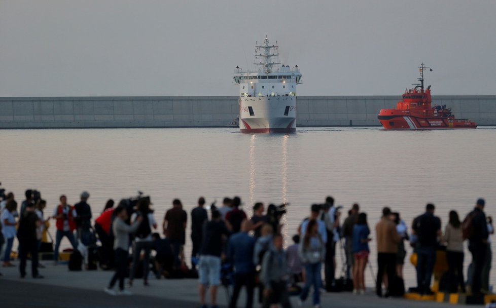 Migranti, které dříve odmítla Itálie přijmout.