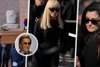 Velkolepá tryzna za návrháře Valentina (†93): Hathawayová i Donatella v slzách!