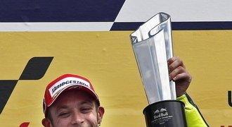 Valentino Rossi znovu pojede rallye
