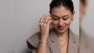 Jak kombinovat zlato a stříbro bez módního faux pas Jak kombinovat zlato a stříbro bez módního faux pas