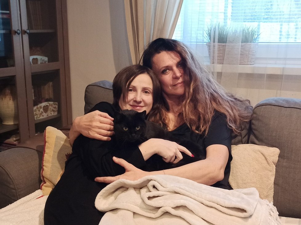 Teta Valentýnky Natalija Rostovská (56, vpravo) s Natalijou (44) teď spolu hospodaří v Třinci.