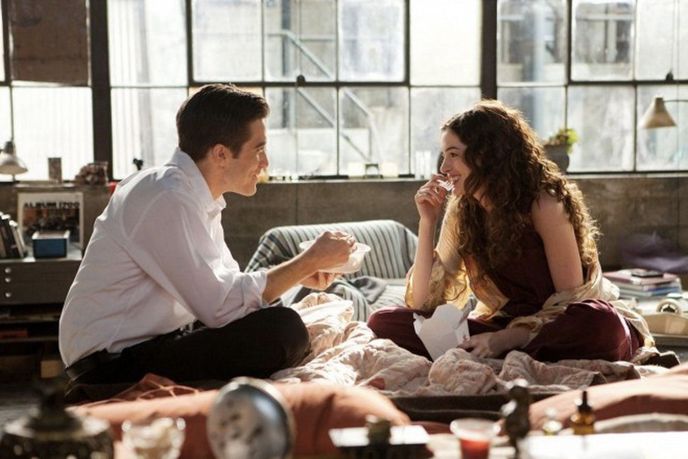 Jake Gyllenhaal a Anne Hathaway mezi sebou v romantismu komedie Láska a jiné závislosti mají neskutečnou chemii.