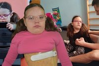 Valérii (10) odumírají svaly: Statečné dívce se SMA pomáhá neurorehabilitace