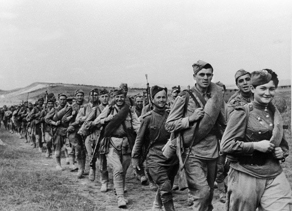 Fotografie z poslední velké ofenzívy Třetí říše u maďarského Balatonu