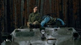 Ukrajinka Ljubova Plaksyuková vede na Ukrajině dělostřeleckou jednotku.