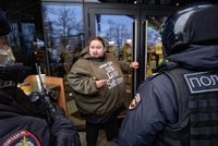 V Rusku zavřely všechny pobočky McDonalds: Šílený protest milovníka hamburgerů v Moskvě