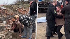 Hrůzný nález: Ukrajinská matka se zhroutila, když viděla tělo jejího syna ve studně