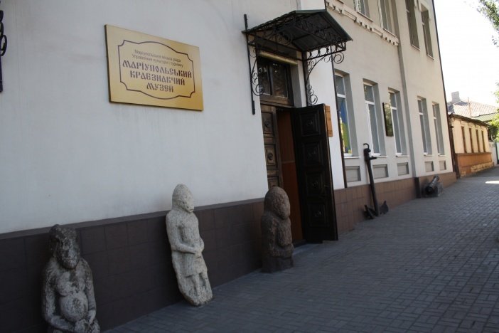 Rusové vyrabovali muzeum v Melitopolu.