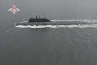 ONLINE: Kreml přesouvá ponorky z Krymu. A separatisté vyhlásili referendum o připojení k Rusku