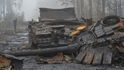 Zničený ruská tank a Ukrajině. Věž tanku byla odhozena stranou výbuchem