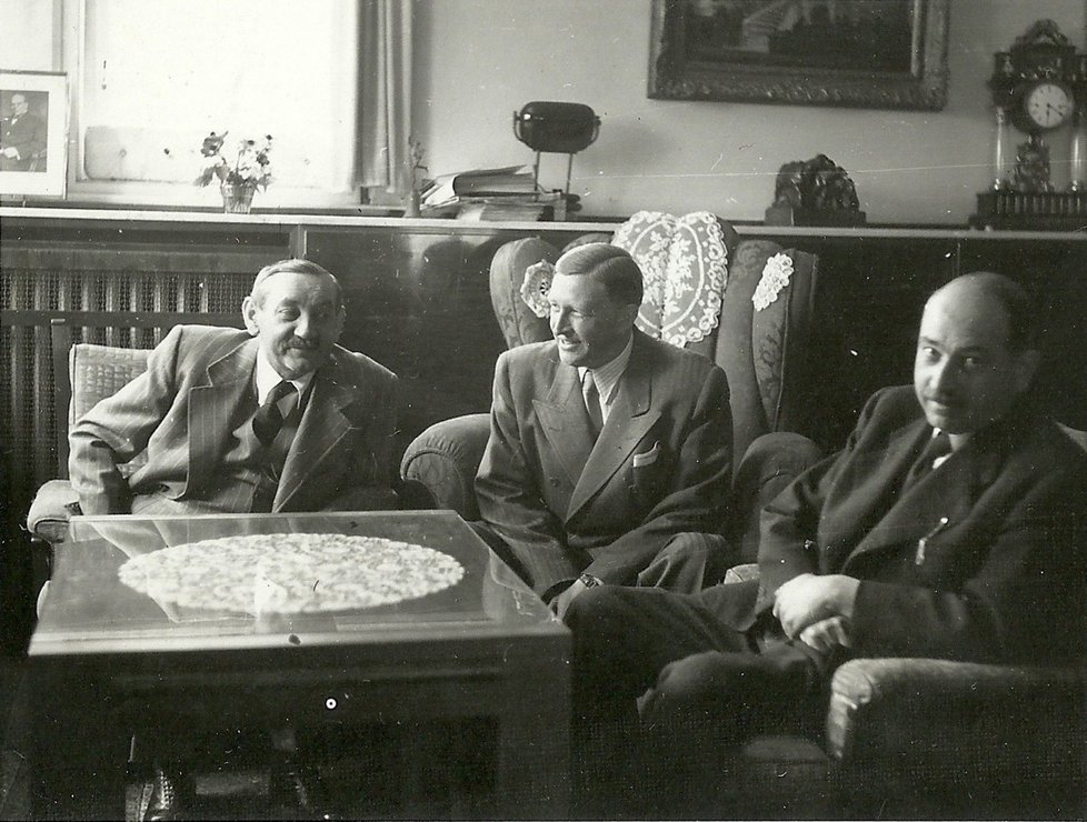 Jan Müller (vpravo) ve společnosti majitele firmy Viktora Stoupala