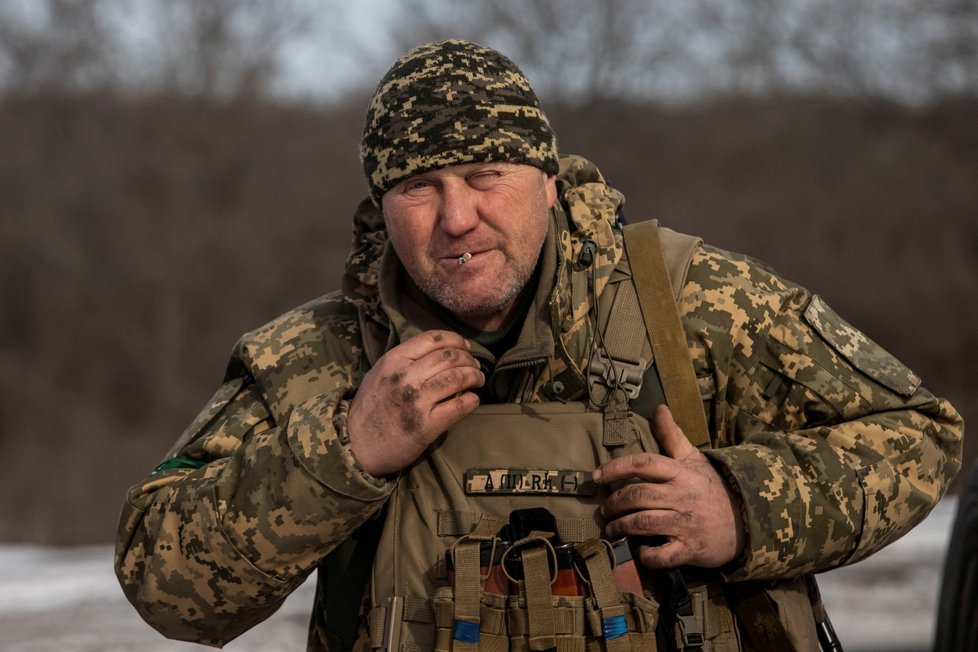 Válka na Ukrajině: Ukrajinské pozemní jednotky míří na frontu v Bachmutu (13. 2. 2023)
