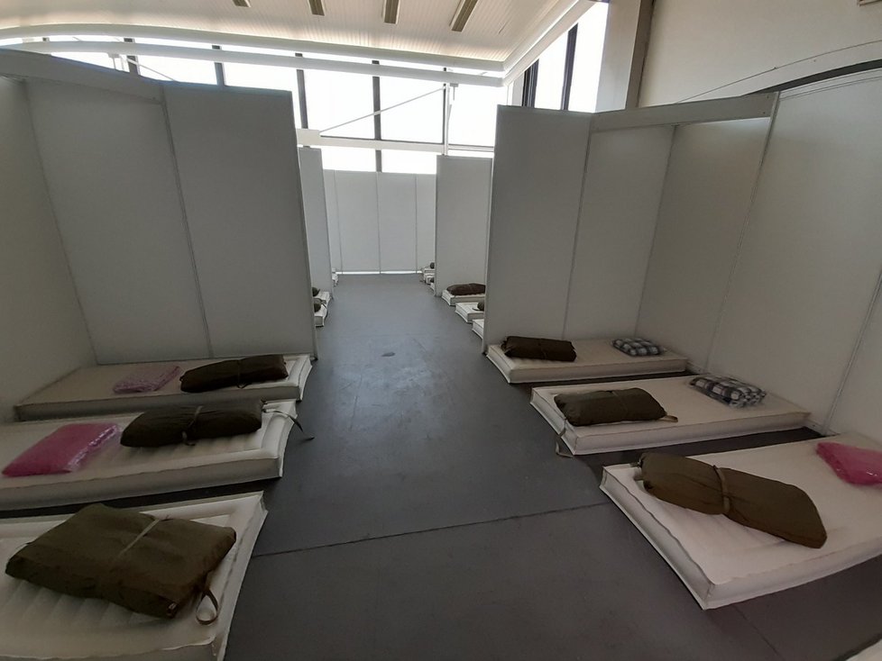 Pro nouzové ubytování potřebuje Jihomoravský kraj   krimě provizornách postelí především matrace, případně karimatky, aby si lidé měli na co lehnout.