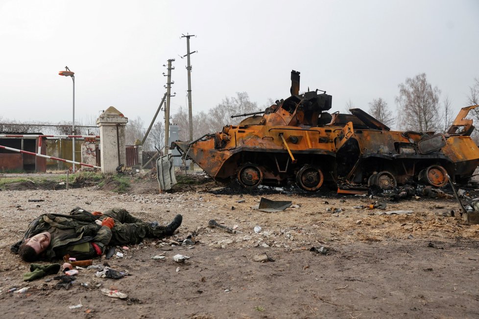 Válka na Ukrajině: Snímek zesnulého ruského vojáka ve městě Černihiv (2.4.2022)