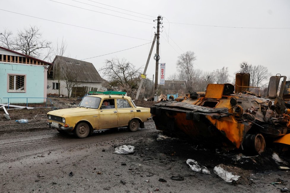 Válka na Ukrajině: Zkáza ve městě Černihiv (2.4.2022)