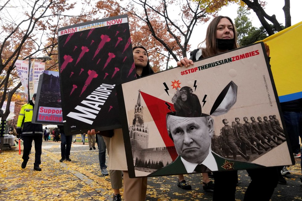 Válka na Ukrajině: Protiruská demonstrace v Jižní Koreji (13.11.2022)