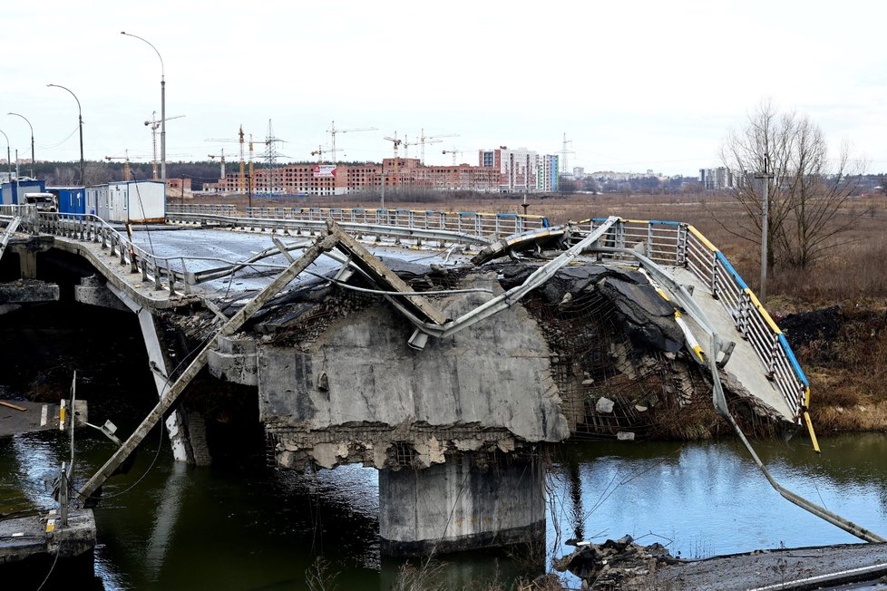 Válka na Ukrajině: Ikonický zbořený most v Irpini (18.2.2023)