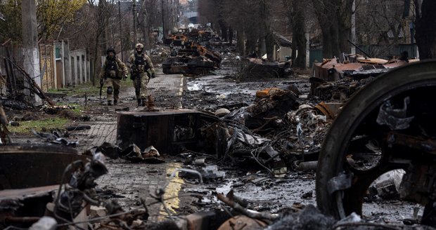 Hory mrtvol a pokálená policejní stanice: Ruští vojáci zanechali v Trosťanci spoušť