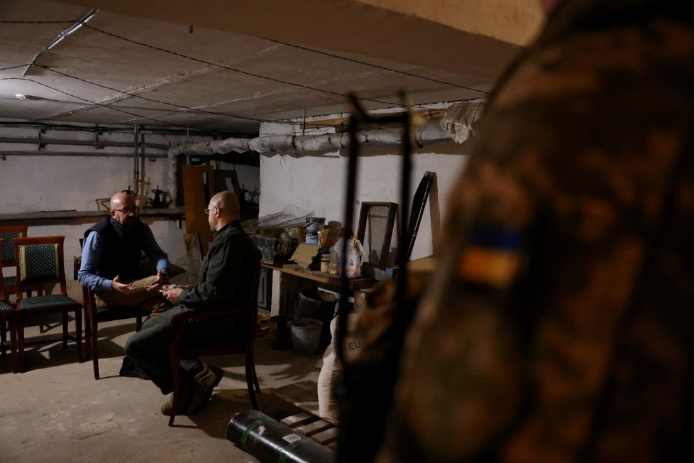 Válka na Ukrajině: Během návštěvy předsedy Evropské rady zaútočili Rusové na Oděsu. Charles Michel se schovával v bunkru (9.5.2022)