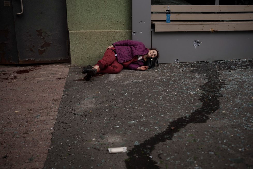 Válka na Ukrajině: Smutné ulice Charkova (17.4.2022)