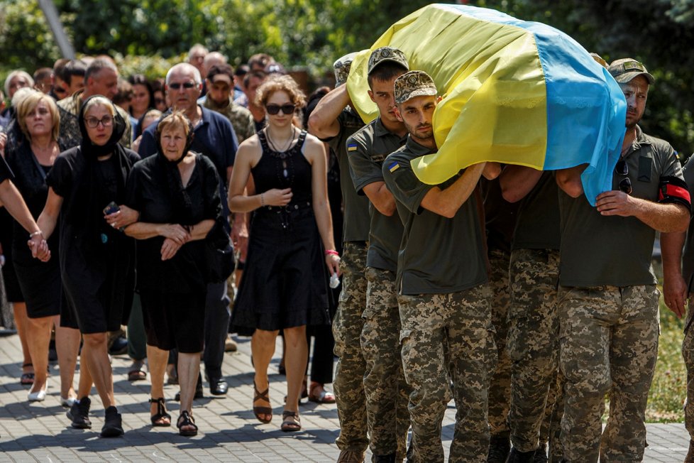 Válka na Ukrajině: Pohřeb vojáka Vitalije v Užhorodě (8.8.2022)
