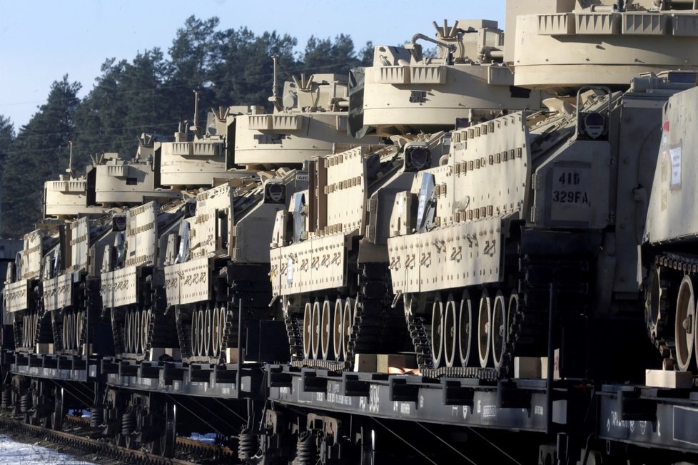 Válka na Ukrajině: USA posílá obrněné speciální vozy na pomoc Ukrajině (5.1.2023)