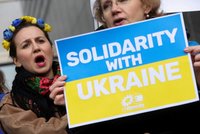 Nejezděte na hranice po vlastní ose, říká Jiří Hilgart. Jaká pomoc Ukrajině má skutečně smysl?