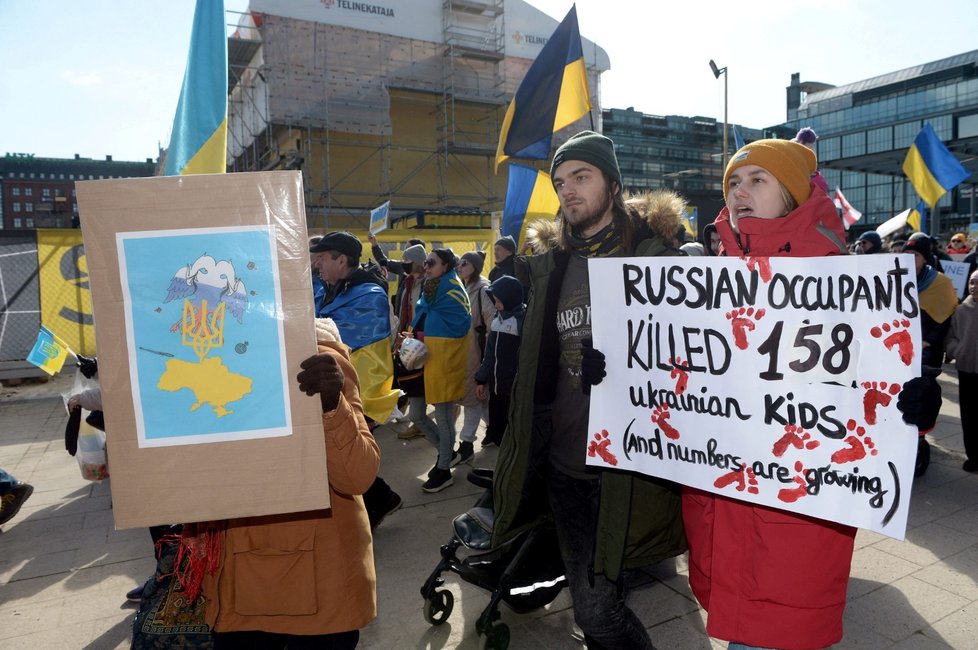 Válka na Ukrajině: Protesty proti ruské agresi ve Finsku (2.4.2022)