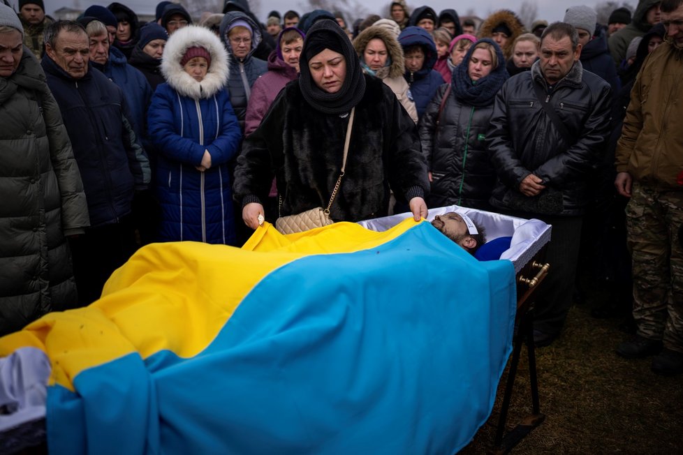 Válka na Ukrajině: Roza oplakává svého manžela Oleksandera (38), který zemřel při bránění vlasti (13.2.2023)