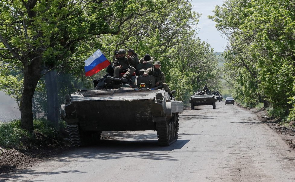 Válka na Ukrajině: Ruští vojáci v Mariupolu (20.5.2022)
