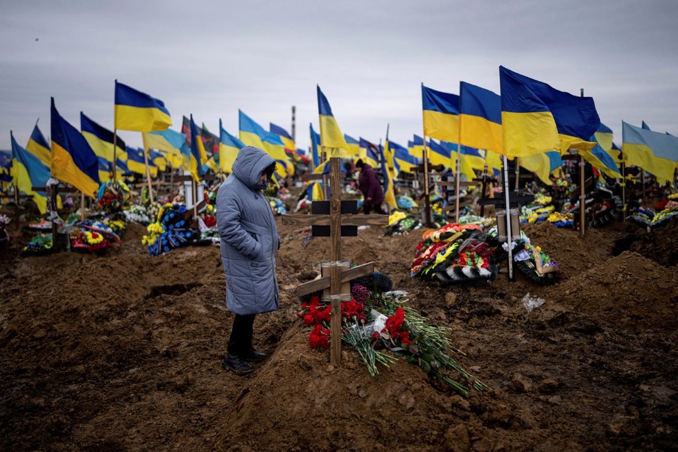 Válka na Ukrajině: Pohřby v Charkově (23.12.2022)