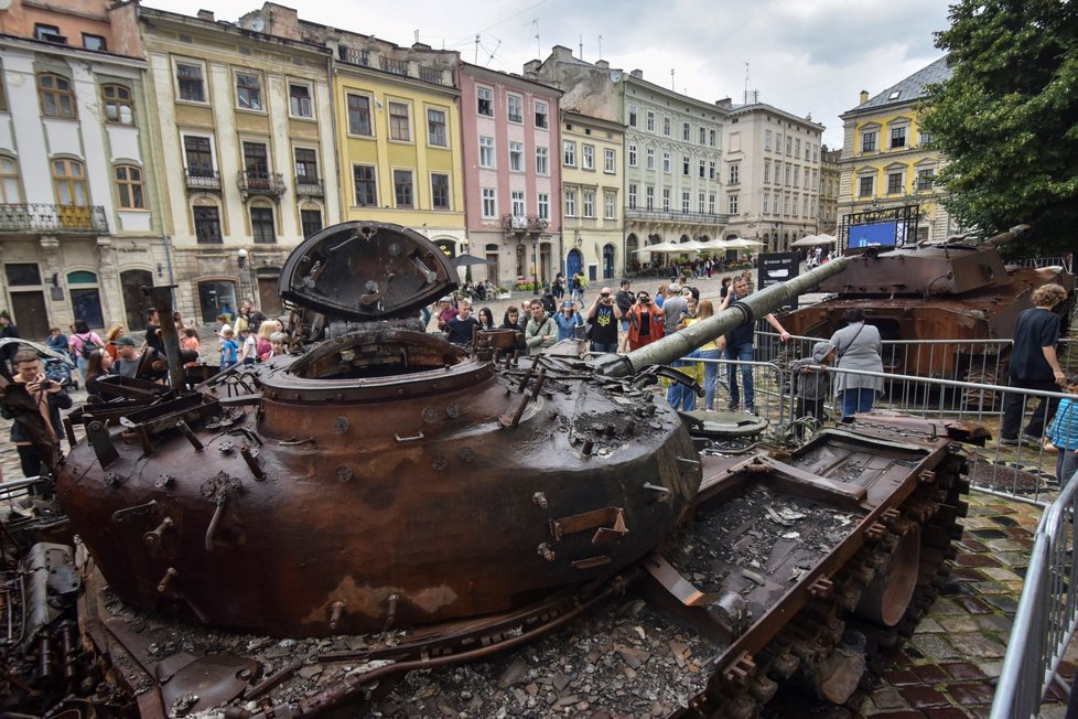Válka na Ukrajině: Výstava zničené ruské vojenské techniky ve Lvově (11. 8. 2022)