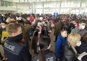 Válka na Ukrajině: Uprchlíci zaplnili brněnské výstaviště (2.3.2022)