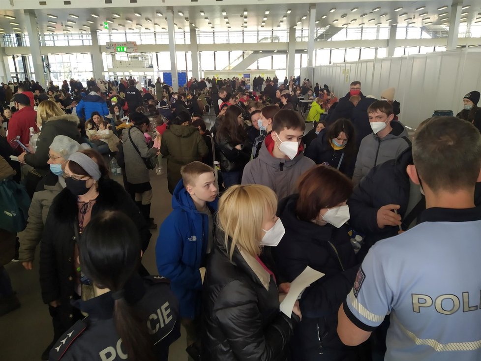 Válka na Ukrajině: Uprchlíci zaplnili brněnské výstaviště (2.3.2022)