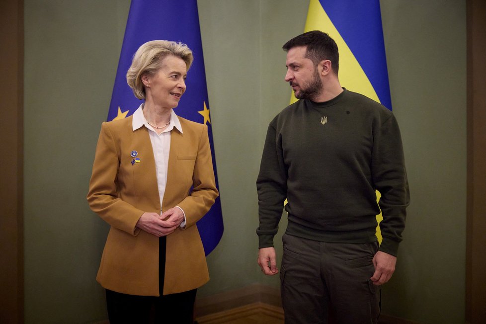 Předsedkyně Evropské komise Ursula von der Leyenová dorazila do Kyjeva. Setkala se s Volodymyrem Zelenským.