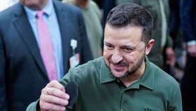 Volodymyr Zelenskyj navštívil v New Yorku nemocnici se zraněnými vojáky (18. 9. 2023)