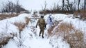 Ukrajinští vojáci poblíž města Marjinka v Doněckém regionu (14.2.2023)