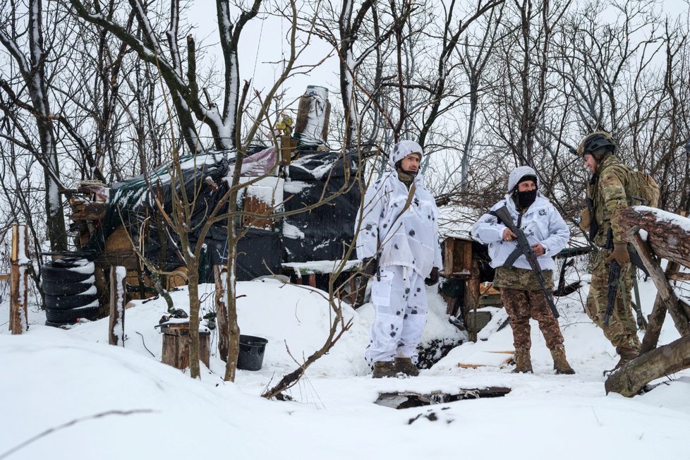 Válka na Ukrajině: Ukrajinští vojáci poblíž města Marjinka v Doněckém regionu (14.2.2023)