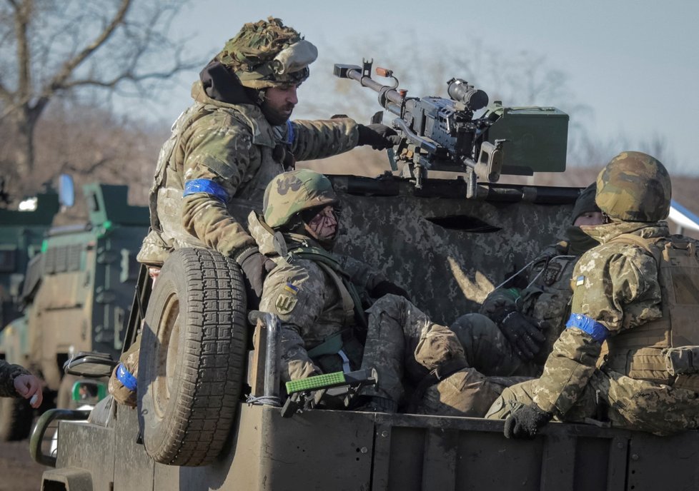 Ukrajinští vojácí na frontě u Soledaru (23. 1. 2023)