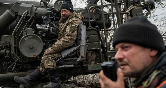 ONLINE: V Chersonu se při odstraňování min zranil ukrajinský voják. Gubernátor vyzval k evakuaci