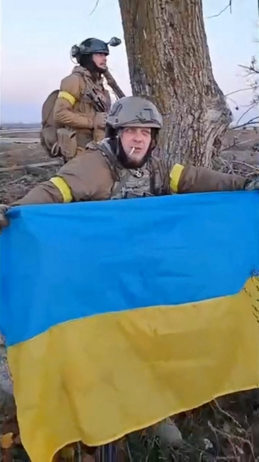 Ukrajinští vojáci před Chersonem, kde očekávají vítězství