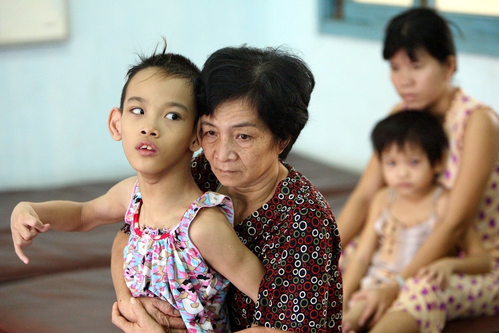 Ve Vietnamu dodnes doplácí děti na válku ve Vietnamu.