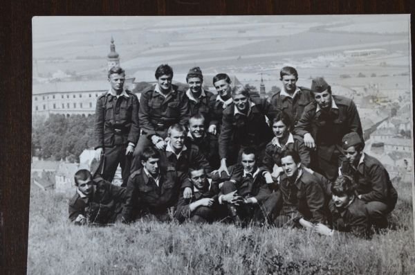 Mikulov 1967 – s kamarády v horní řadě  druhý zprava.