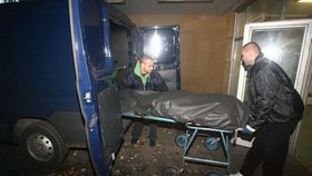 Pohřební služba odváží tělo zavražděného exposlance Valka