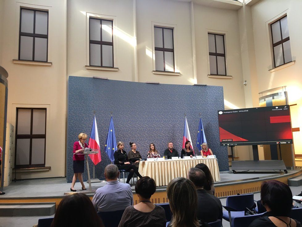 Poslankyně Válková pozvala zástupce neziskovek na Úřad vlády 17. 10. 2019.