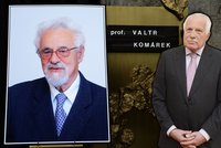 Loučení s Valtrem Komárkem (†82): Proč chyběl Klaus?